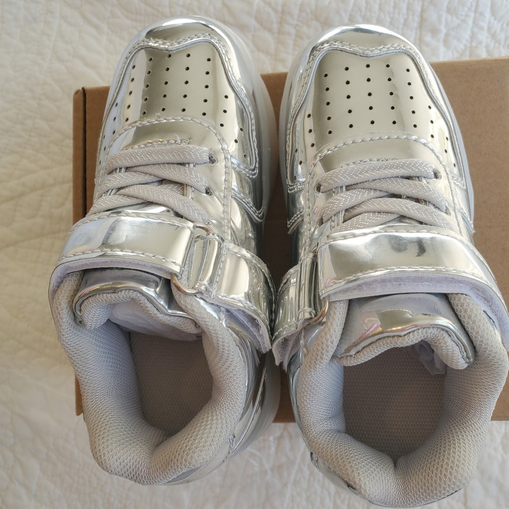 Kids Silver Metallic MULTI COLOR  continuous or pulsating LED Light Up Sneakers - Picture 7 of 16